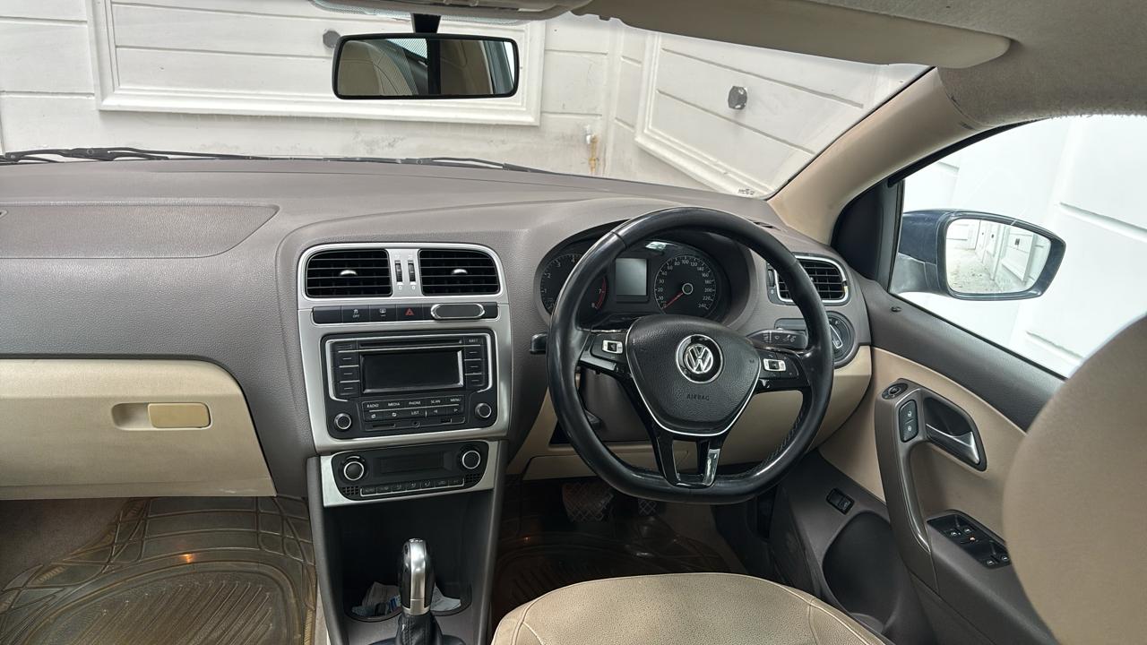2015 Volkswagen Vento TSI thumb