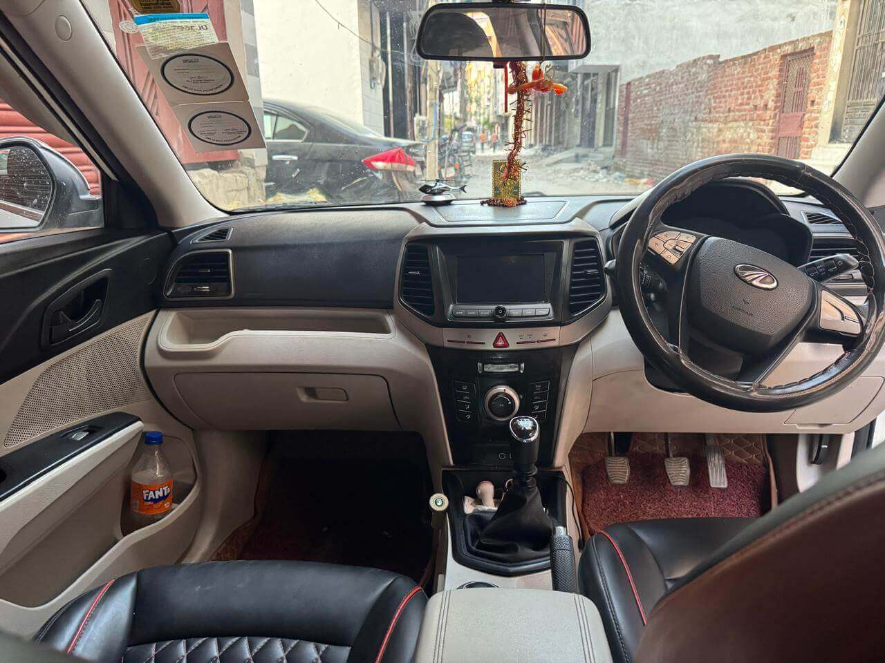 2021 Mahindra XUV300 - W6 Sunroof thumb