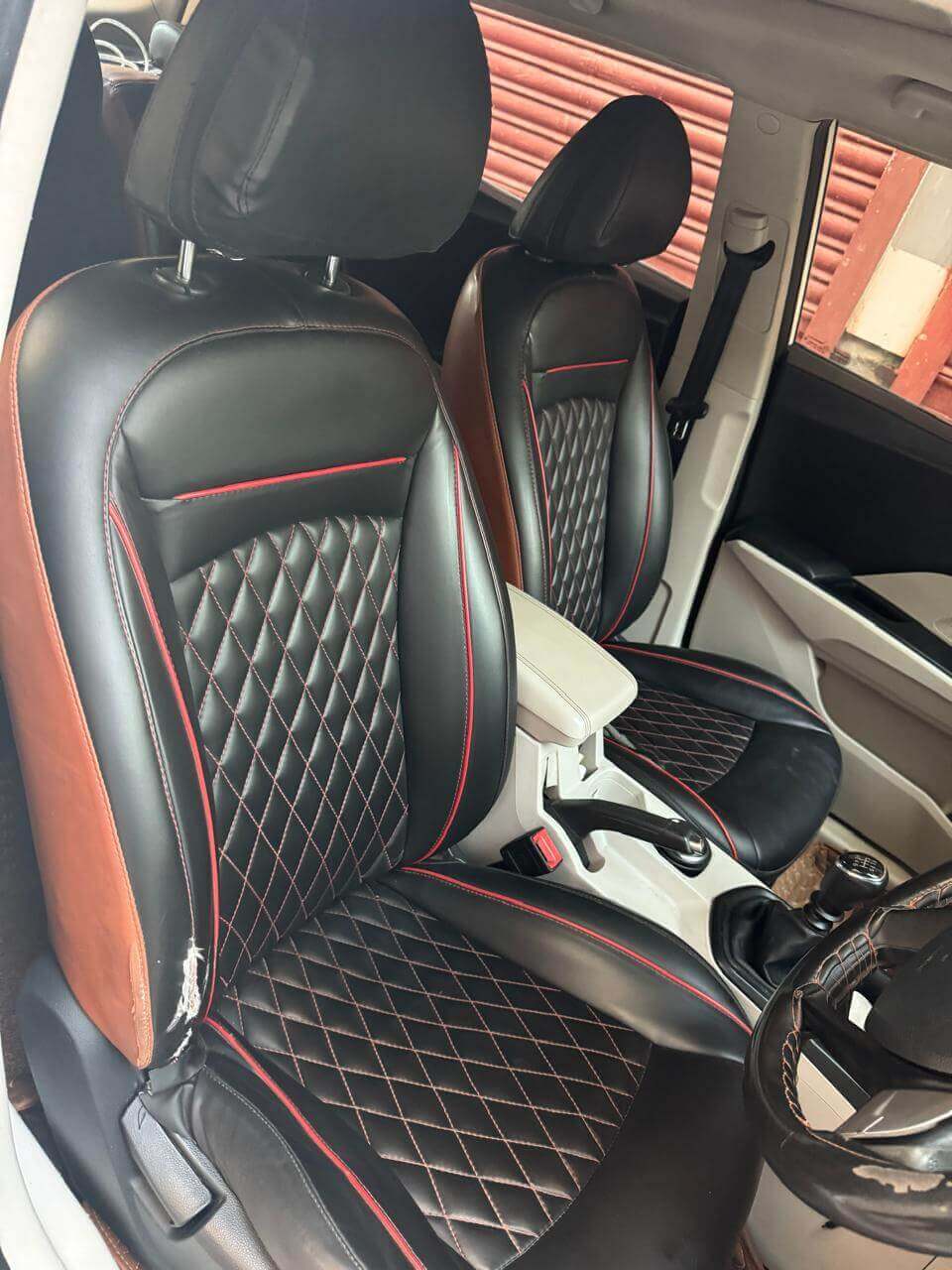 2021 Mahindra XUV300 - W6 Sunroof thumb
