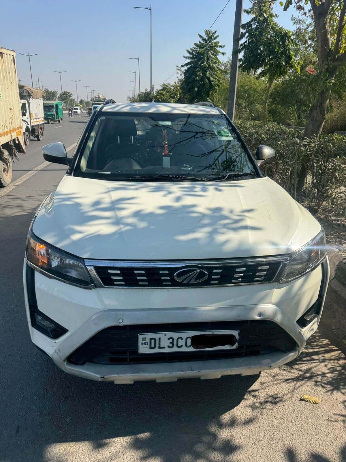2021 Mahindra XUV300 - W6 Sunroof thumb