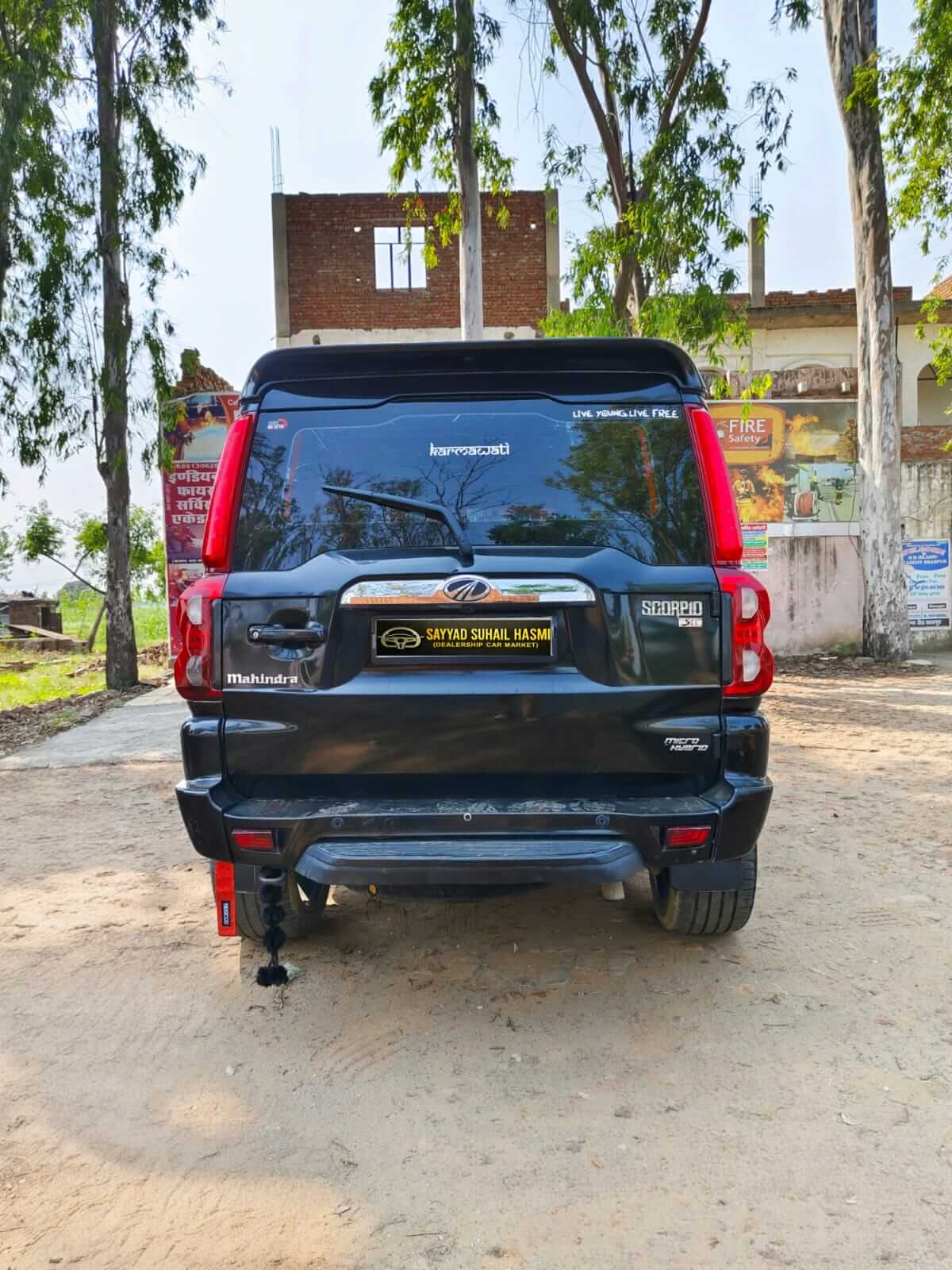 2019 Mahindra Scorpio S9 thumb