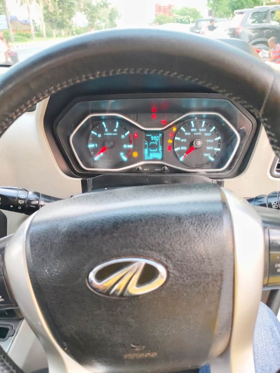 2019 Mahindra Scorpio S11 thumb