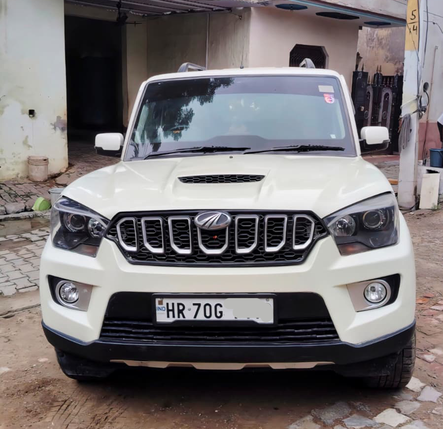 2019 Mahindra Scorpio S9 thumb